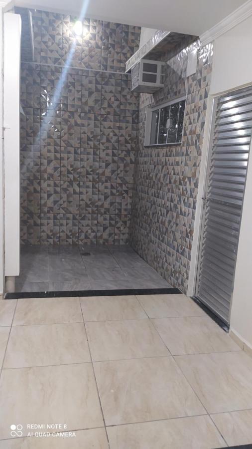 Pousada Quarto Com Frigobar,Ar E Garagem Gratuita อาปาเรซีดา ภายนอก รูปภาพ