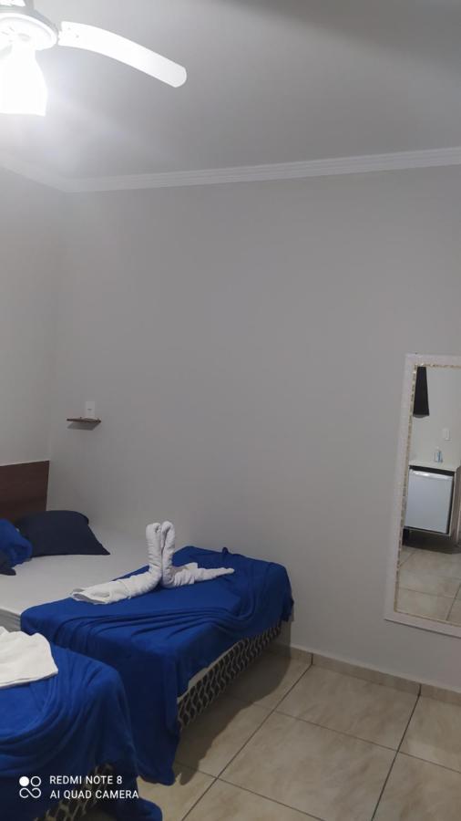 Pousada Quarto Com Frigobar,Ar E Garagem Gratuita อาปาเรซีดา ภายนอก รูปภาพ